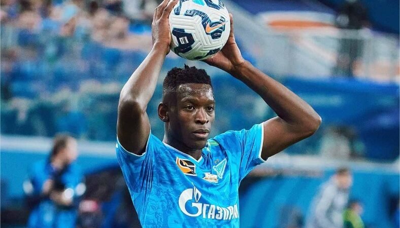 Zenit se irrita com o Botafogo e trava Luiz Henrique
