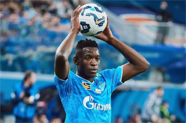 Zenit se irrita com o Botafogo e trava Luiz Henrique