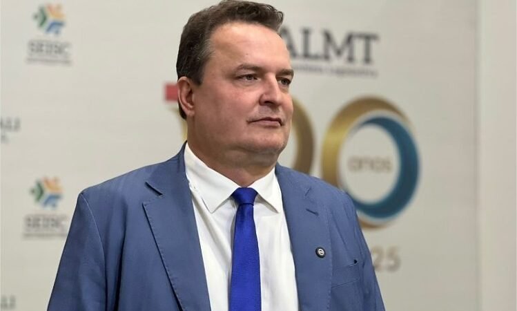 Max Russi vê prejuízo em travar emendas da Saúde e aguarda aval do TRE para pagamentos