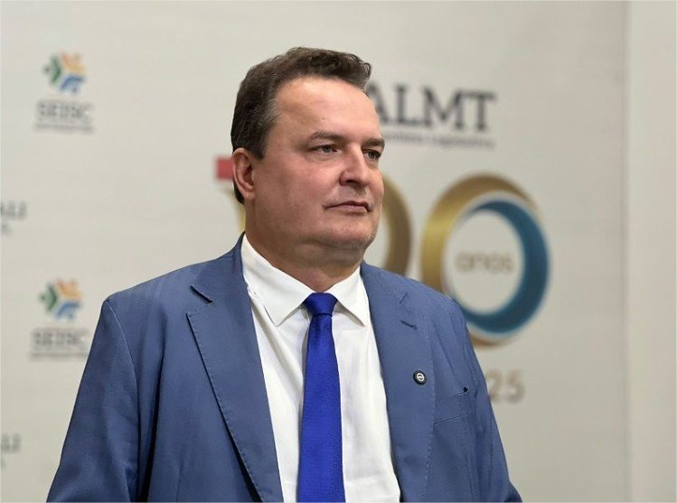 Max Russi vê prejuízo em travar emendas da Saúde e aguarda aval do TRE para pagamentos
