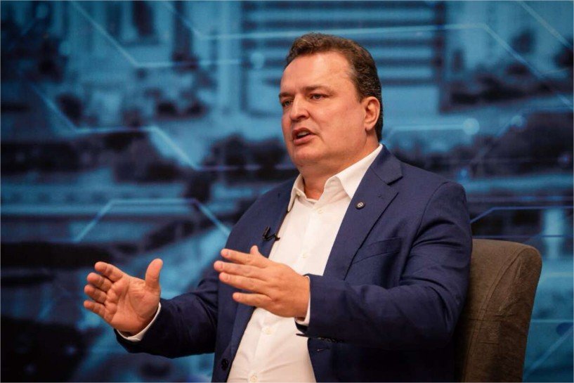 Max Russi descarta apoios individuais na disputa pelo Governo