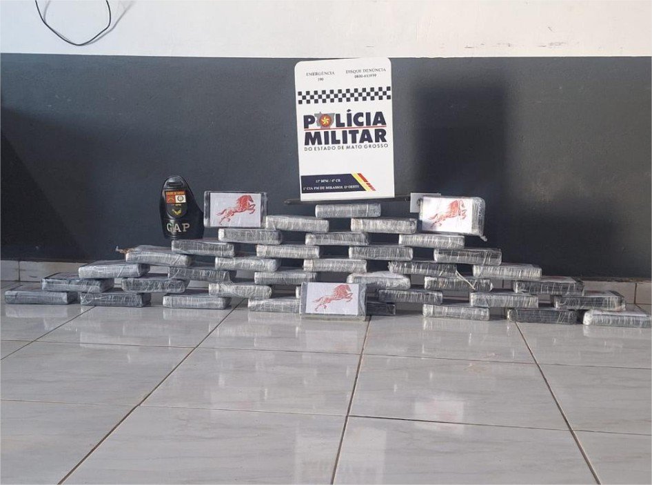 Polícia Militar apreende mais 46 tabletes de cocaína após queda de aeronave em Reserva do Cabaçal
