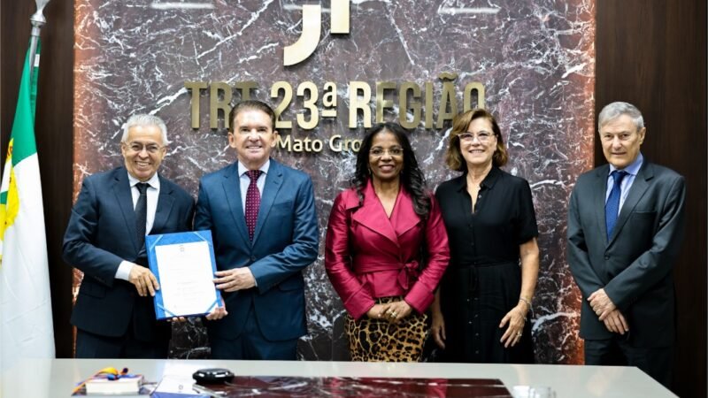 TCE-MT e TRT firmam parceria para ampliar capacitação e fortalecer gestão pública
