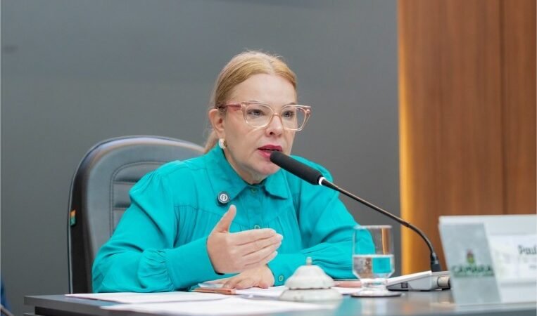 Após solicitações de Paula Calil, Prefeitura confirma melhorias em duas escolas municipais de Cuiabá
