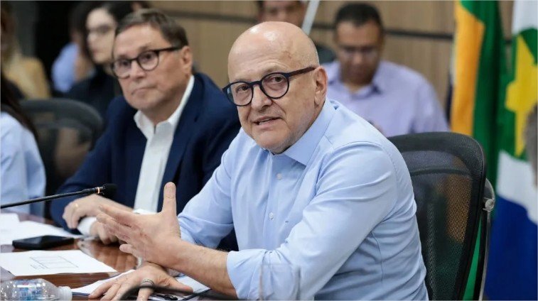Xadrez Político: PSDB inova nos bastidores, sela primeiro apoio a Pivetta e mantém vaga de vice em aberto para 2026
