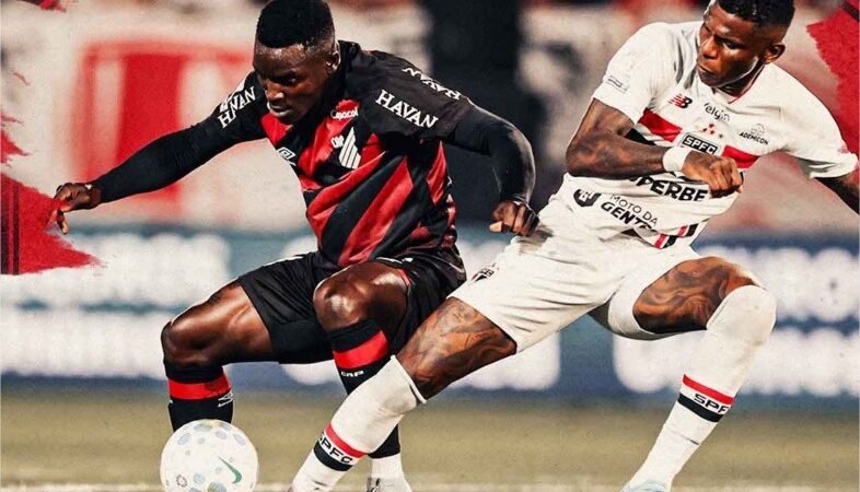 São Paulo toma virada em cinco minutos e perde para o Athletico