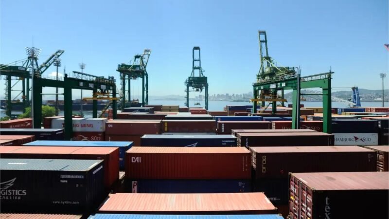 Tarifaço deve ter efeito limitado na balança comercial brasileira