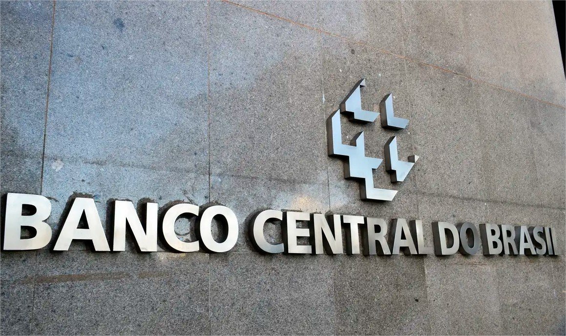 Banco Central e Receita Federal são autorizados a realizar concursos