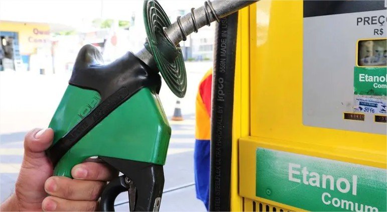 Mistura de etanol na gasolina pode subir para 32% e gera debate sobre impactos na frota brasileira