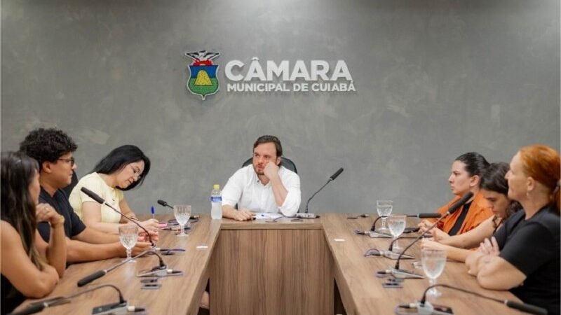 Comissão da Câmara ouve representantes da causa animal sobre denúncias de maus-tratos em Cuiabá
