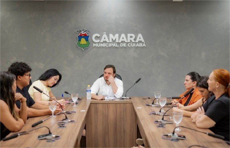 Comissão da Câmara ouve representantes da causa animal sobre denúncias de maus-tratos em Cuiabá