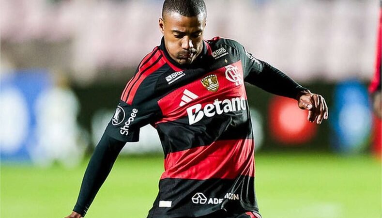 Flamengo pode emprestar De la Cruz ao Peñarol (URU)