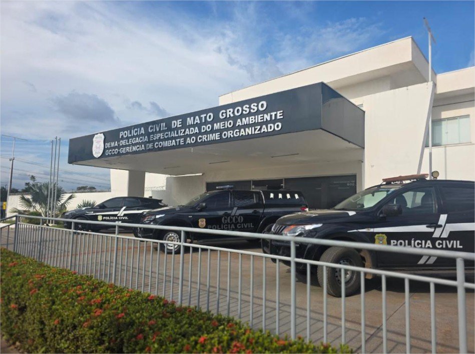 Polícia Civil cumpre mandados contra investigado por coagir e intimidar delegado em Cuiabá