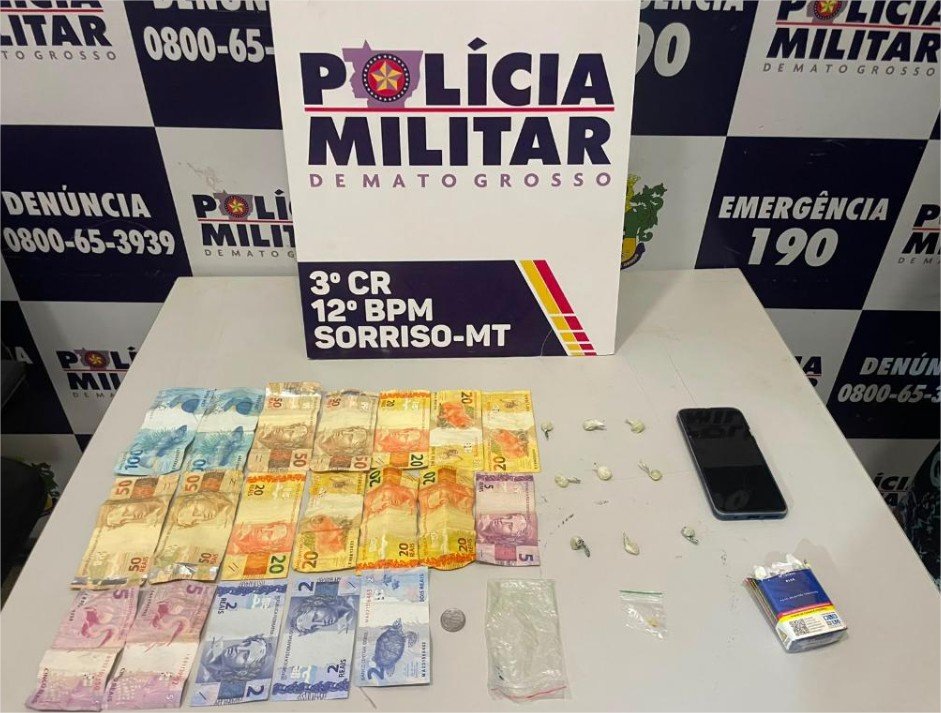 Polícia Militar apreende 28 porções de drogas e detém suspeitos por tráfico