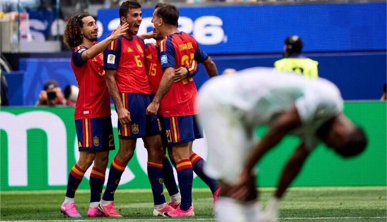 Oyarzabal faz dois, Espanha vence a Áustria e se classifica para as oitavas da Copa do Mundo