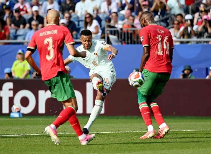 França amassa o Marrocos, faz 2 a 0 e se poupa para a semifinal