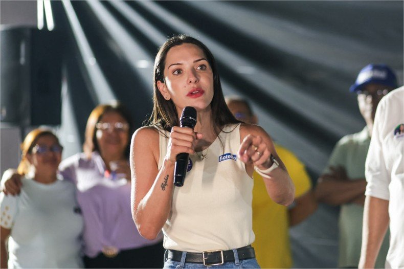 Governo sanciona lei de Janaina que amplia direito de acompanhante para mulheres em procedimentos médicos