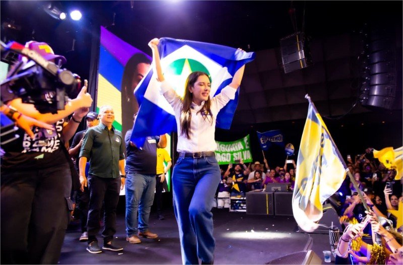 Pesquisa traz empate técnico ao Senado e Janaina se consolida na liderança