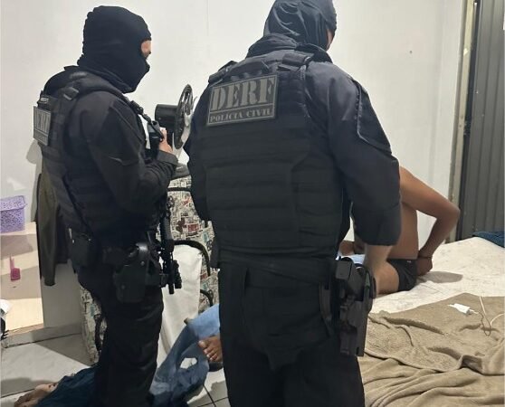 Polícia Civil deflagra operação membros de facção investigados por tráfico de drogas