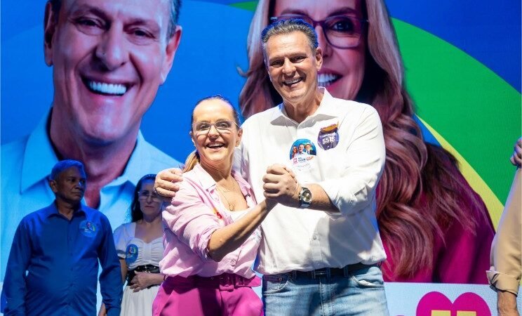 Com apoio de 15 vereadores, Fávaro reúne 3 mil pessoas em Várzea Grande