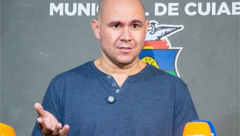 Abilio rebate críticas por visitas à Câmara: “É a casa do povo”
