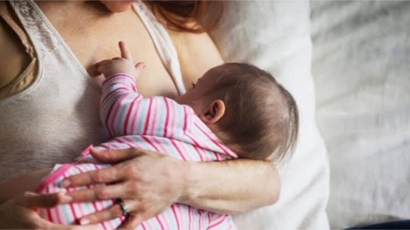 Desejo de amamentar no futuro não impede cirurgia mamária, mas exige planejamento