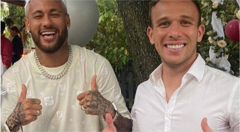 Santos fecha com volante Arthur após indicação de Neymar