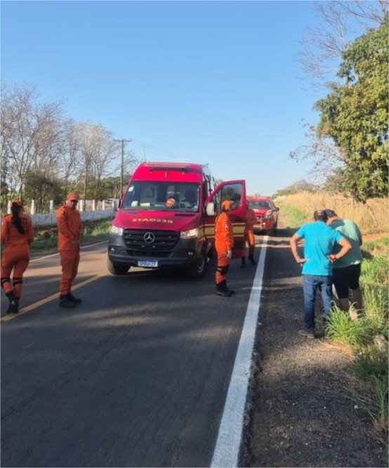Corpo de Bombeiros resgata vítima de acidente de trânsito em Poconé