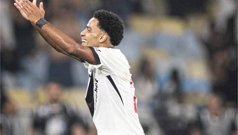 Brenner detona o Fluminense. Vasco nas quartas da Copa do Brasil