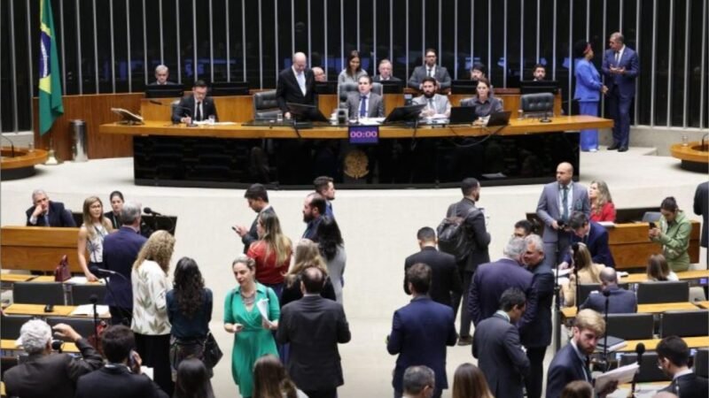 Comissão aprova programa de incentivo à contratação de mães atípicas