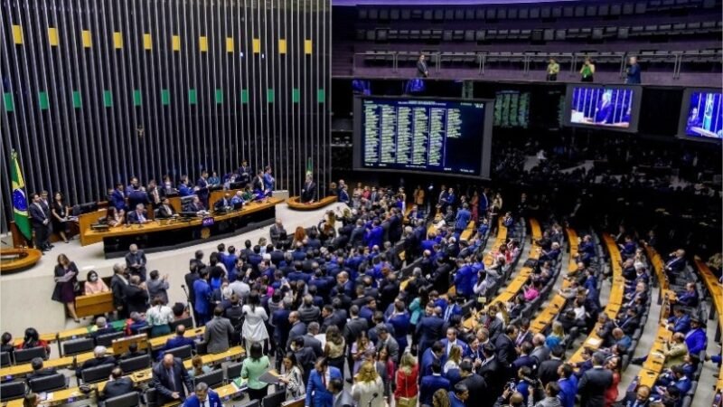 Câmara terá menos candidatos em 2026 do que teve em 2022
