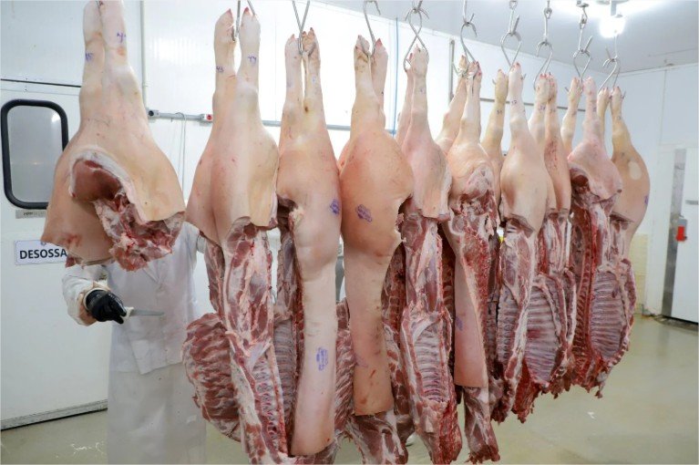 Embarques de carne suína recuam com redução de compras de países asiáticos