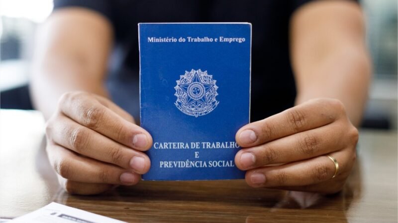 Prefeitura de Cuiabá oferece vaga de Mestre de Obras com salário de R$ 7,4 mil e mais 324 oportunidades