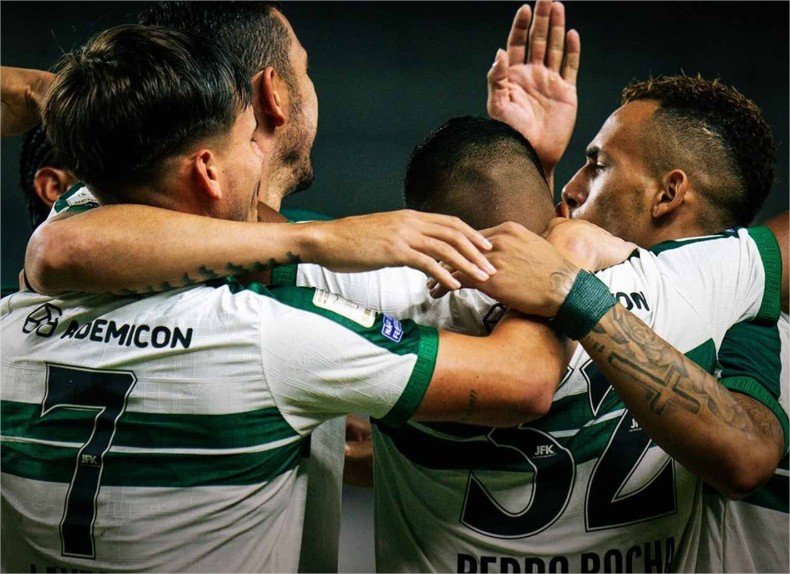 De virada e com “lei do ex”, Coritiba vence o Remo no Mangueirão