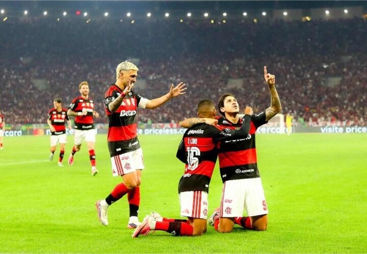 Flamengo vence o Cruzeiro e vai às quartas de final da Libertadores