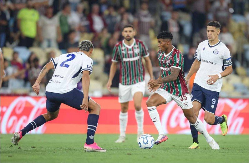 Avalanche de vaias soterra o Flu no 0 a 0 com o Rivadavia pela Libertadores