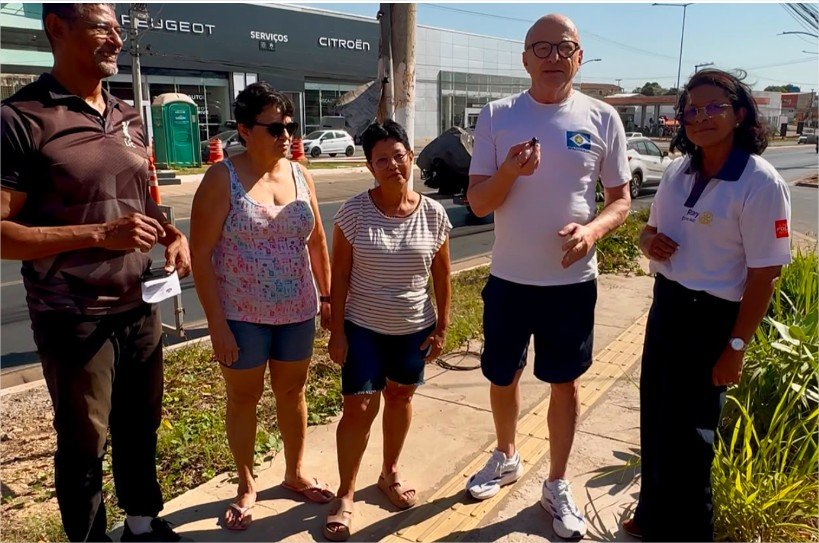 Gisela leva demanda histórica de moradores à Pivetta e governo confirma passarela na Avenida da FEB