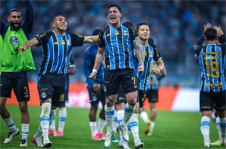 Grêmio bate Mirassol, avança na Copa do Brasil e ameniza crise