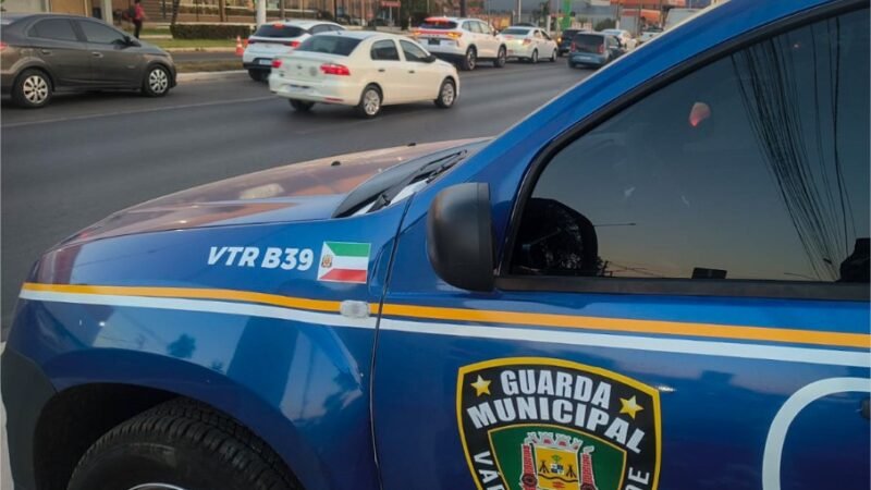 Guarda Municipal reforça orientação a pedestres e motoristas na Avenida da FEB