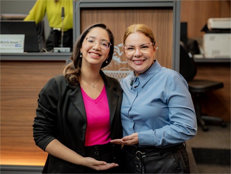 A convite de Paula Calil, Maria Clara apresenta modelo de Educação Cristocêntrico e Clássico em Tribuna Livre