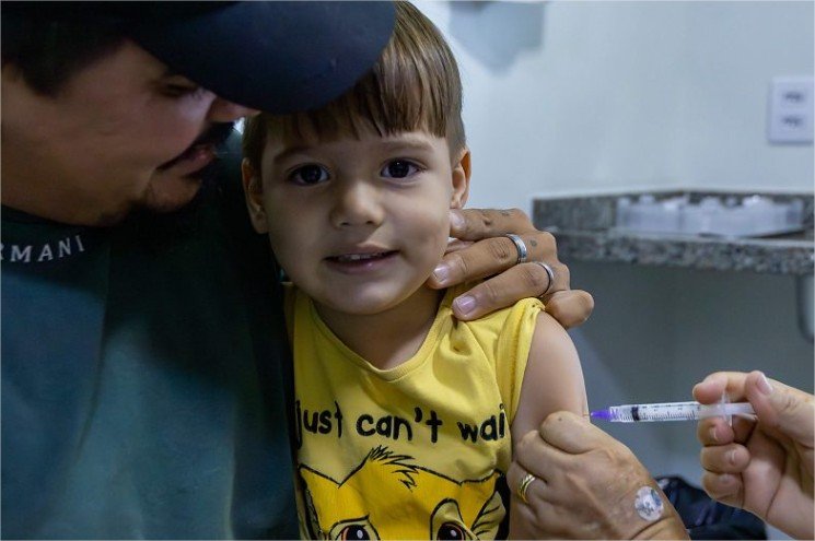 Cuiabá confirma 23 casos de meningite em 2026