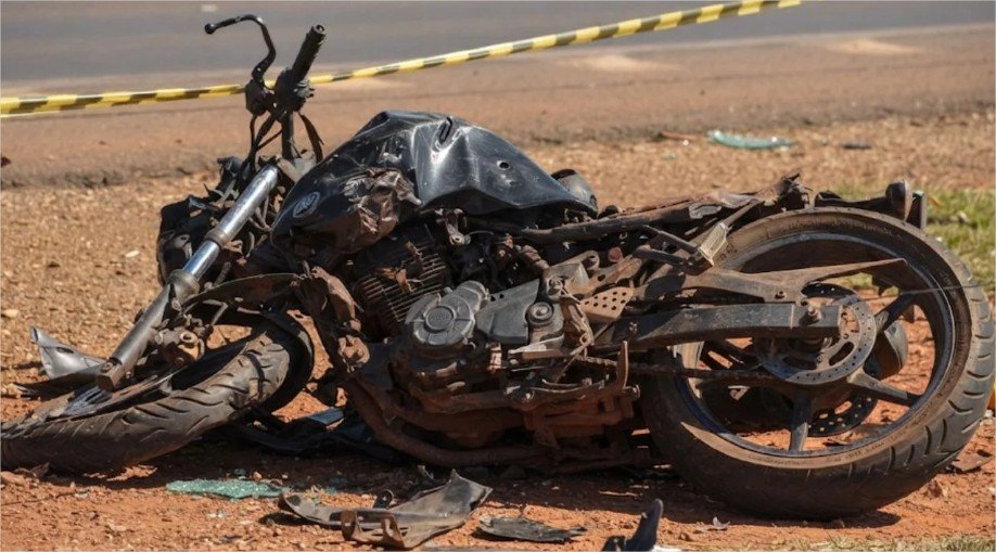 Acidente na BR-163 em Sorriso termina com motociclista morto e deixa dois feridos