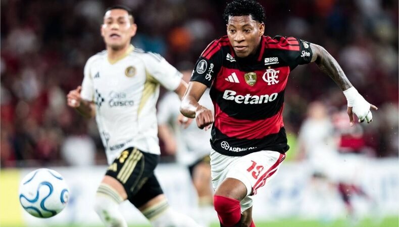 Flamengo encaminha venda de Plata ao Dínamo de Moscou; veja valores