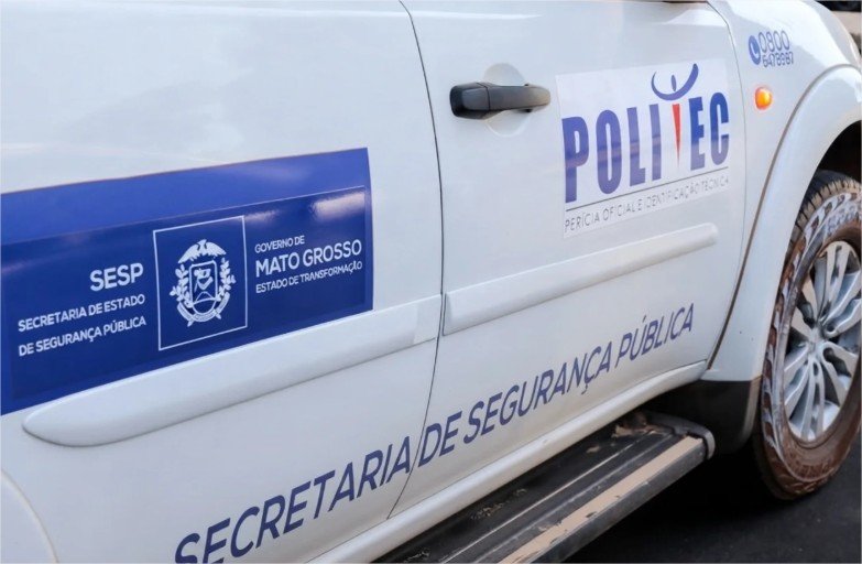 Homem é encontrado morto com pés amarrados e corte no pescoço em Cáceres; carro abandonado intriga investigação