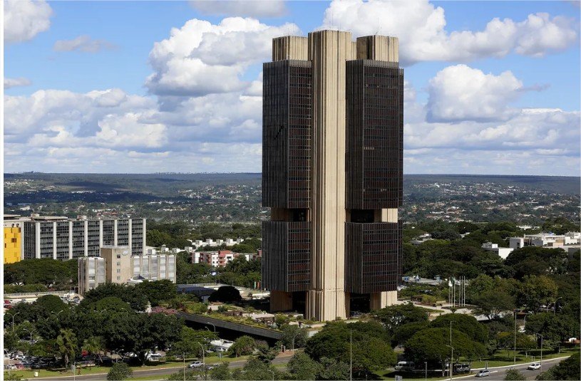 Dívida bruta do governo sobe para R$ 10,8 trilhões e alcança 81,9% do PIB