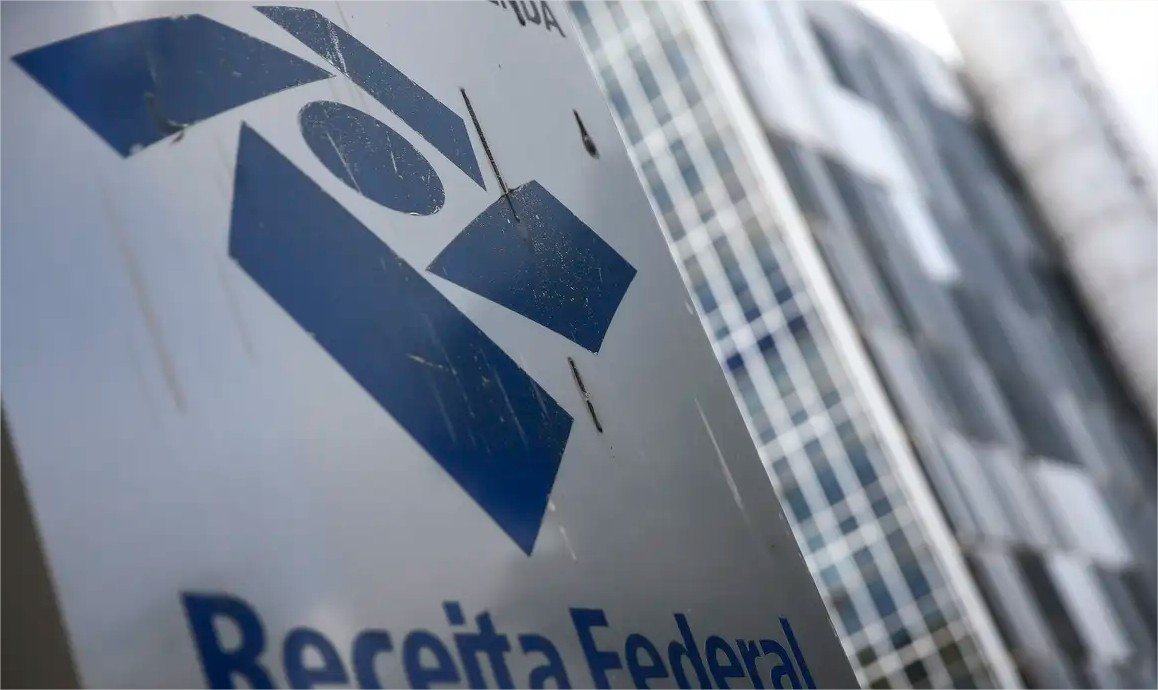 Receita paga nesta segunda último lote de restituição do IR 2026