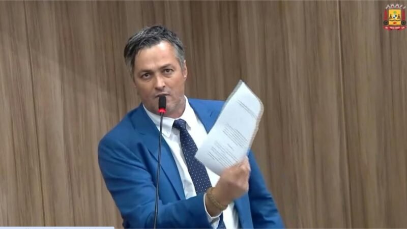Rogerinho da Dakar apresenta pedido de CPI para investigar gestão do DAE-VG; requerimento é indeferido por falta de assinaturas