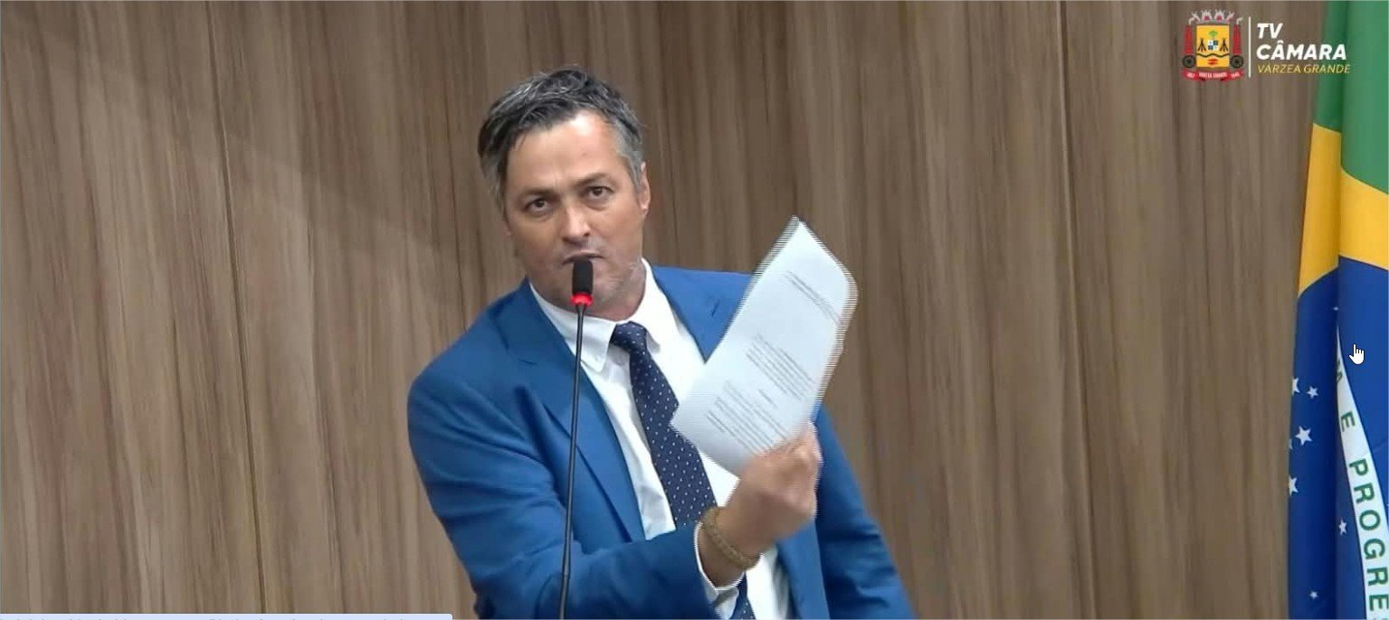 Rogerinho da Dakar apresenta pedido de CPI para investigar gestão do DAE-VG; requerimento é indeferido por falta de assinaturas