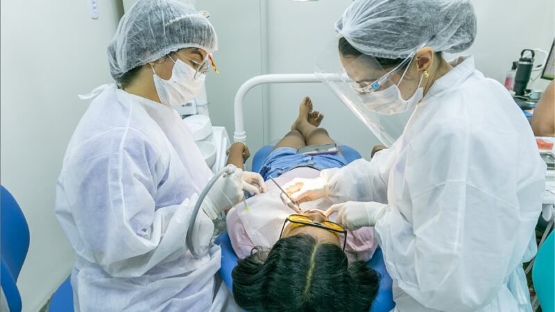 Cuiabá realiza avaliação de saúde bucal de crianças durante Dia D de Multivacinação