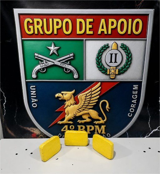 Homem é preso pela PM com tabletes de pasta base de cocaína em Várzea Grande